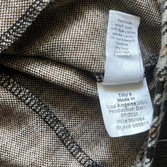 Full Tilt pull on mini skirt in plaid - Picture 6 of 6